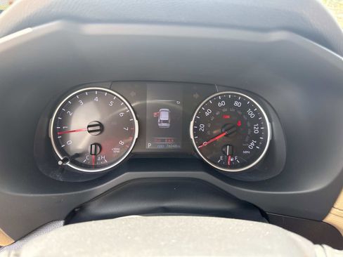Used 2020 Toyota RAV4 LE FWD image 25