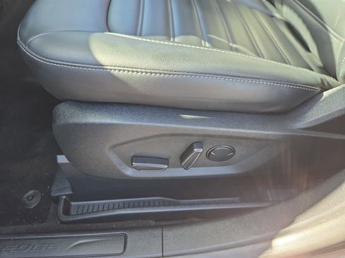 Certified 2024 Ford Edge SEL w/ Convenience Package image 12