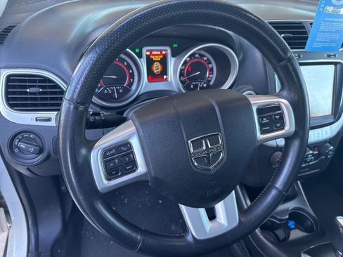 Used 2015 Dodge Journey R/T w/ Flexible Seating Group image 6