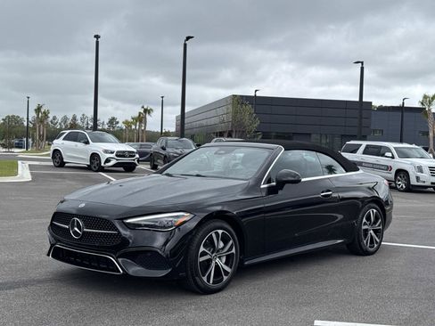 Used 2025 Mercedes-Benz CLE 300 4MATIC Cabriolet image 7