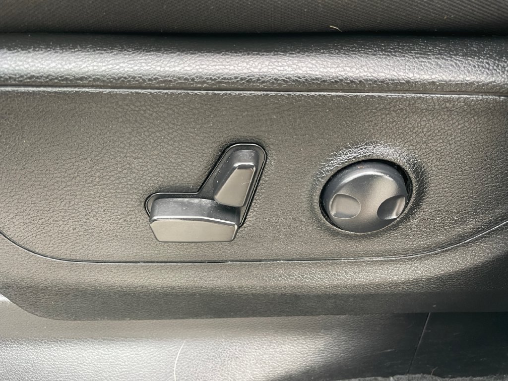 Used 2023 RAM 1500 Big Horn AWD/4WD image 22