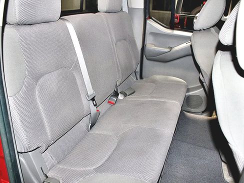 Used 2015 Nissan Frontier SV w/ SV Value Truck Package image 26