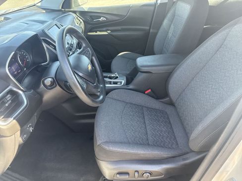Used 2022 Chevrolet Equinox LT FWD image 17