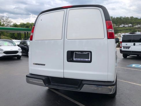 Used 2021 Chevrolet Express 2500 w/ Driver Convenience Package RWD image 4