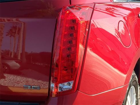 Used 2015 Cadillac SRX Luxury w/ Driver Awareness Package image 8