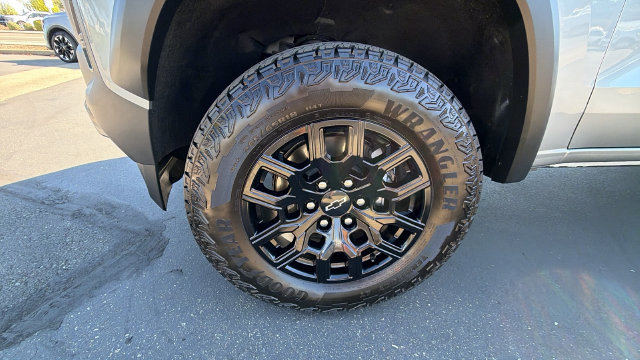 Used 2026 Chevrolet Colorado Trail Boss AWD/4WD image 10