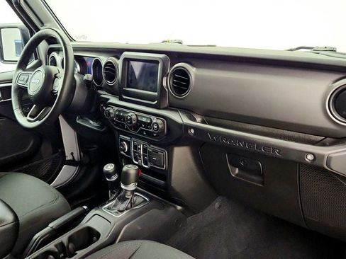 Used 2023 Jeep Wrangler Unlimited w/ Cold Weather Group AWD/4WD image 24