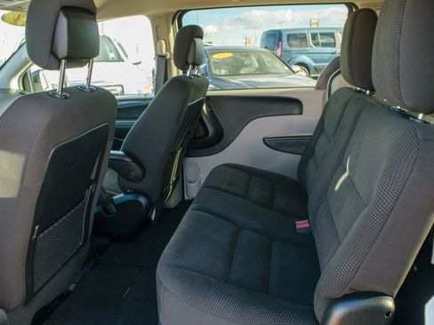 Used 2020 Dodge Grand Caravan SE w/ UConnect Hands-Free Group image 15