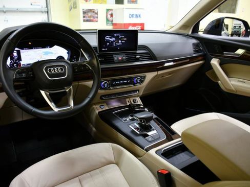 Used 2018 Audi Q5 Prestige w/ Prestige Package image 16
