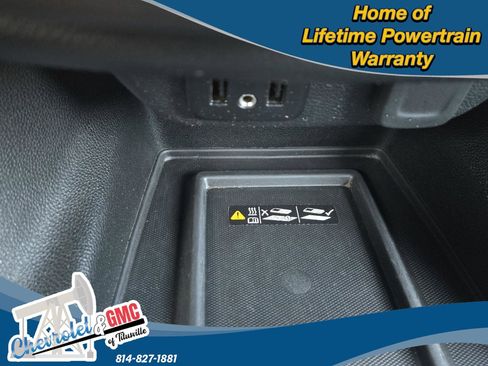 Used 2023 Chevrolet Traverse LT image 21