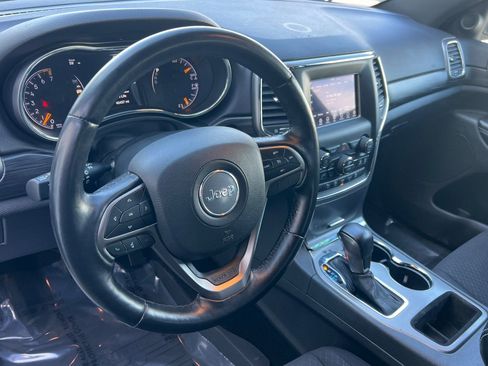 Used 2021 Jeep Grand Cherokee Freedom Edition image 10