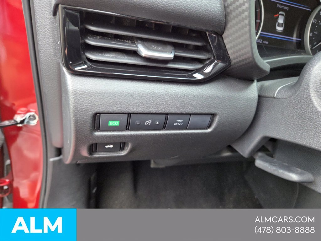 Used 2024 Nissan Sentra SV FWD image 27