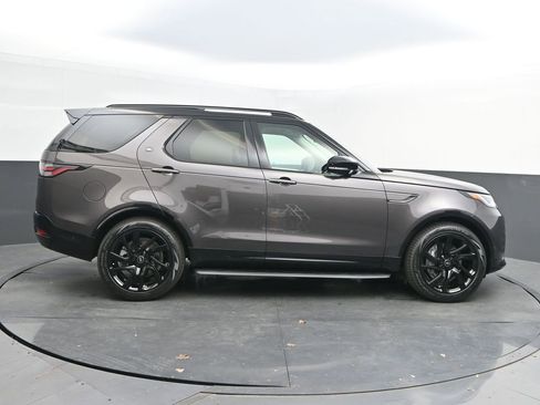 New 2025 Land Rover Discovery Dynamic SE AWD/4WD image 8