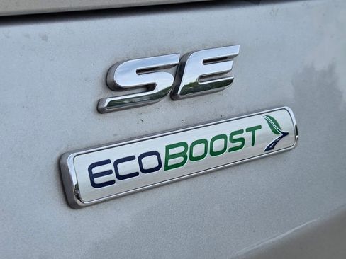 Used 2019 Ford Escape SE FWD image 8