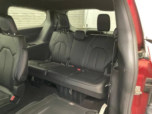 New 2026 Chrysler Pacifica Select FWD image 17