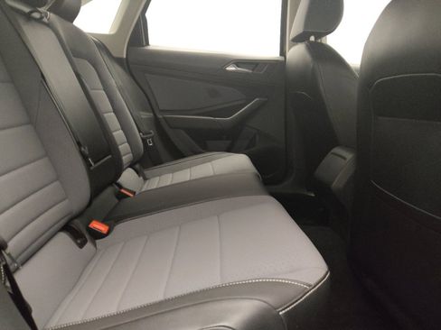 Used 2025 Volkswagen Jetta SE FWD image 19