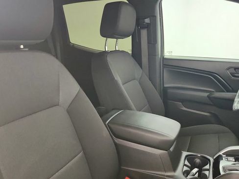 Used 2024 Chevrolet Colorado Trail Boss AWD/4WD image 23
