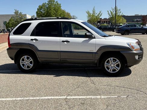 Used 2007 Kia Sportage LX w/ Sport Pkg AWD/4WD image 8