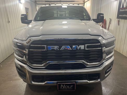 New 2026 RAM 2500 Tradesman AWD/4WD image 3