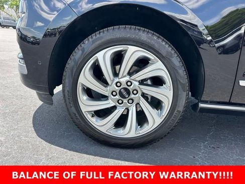 Used 2024 Lincoln Navigator Premiere image 9