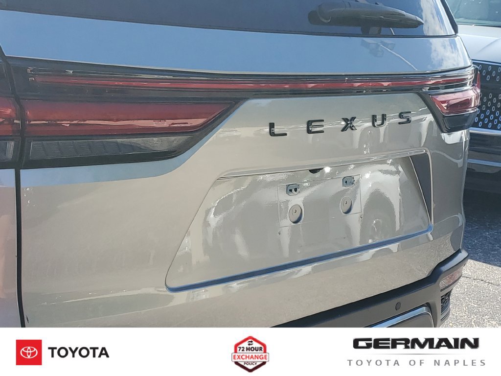 Used 2024 Lexus LX 600 F Sport AWD/4WD image 17