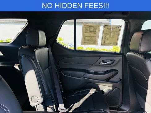 Used 2022 Chevrolet Traverse LT image 25