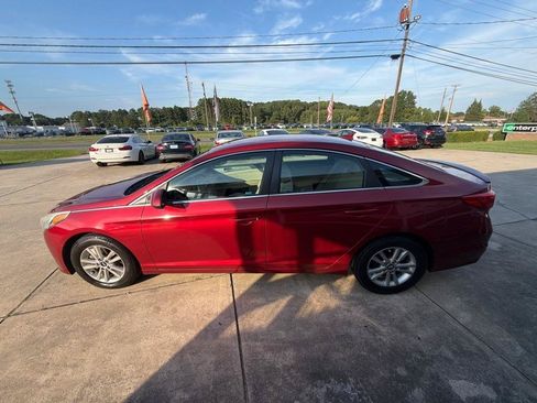 Used 2015 Hyundai Sonata SE w/ Option Group 09 FWD image 13