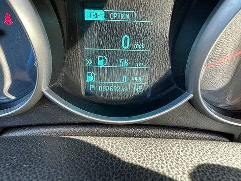 Used 2015 Chevrolet Cruze LT image 10