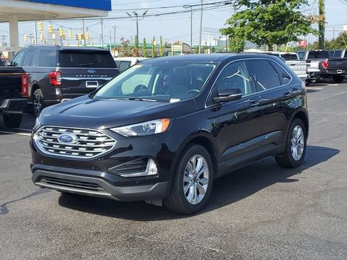 Used 2023 Ford Edge Titanium AWD/4WD image 3