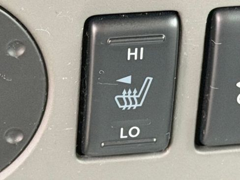 Used 2020 Nissan Frontier SV image 18