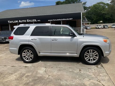 Used 2013 Toyota 4Runner Limited RWD image 2