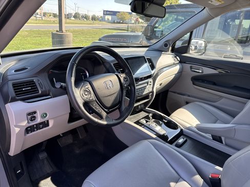 Used 2020 Honda Ridgeline RTL-E image 9