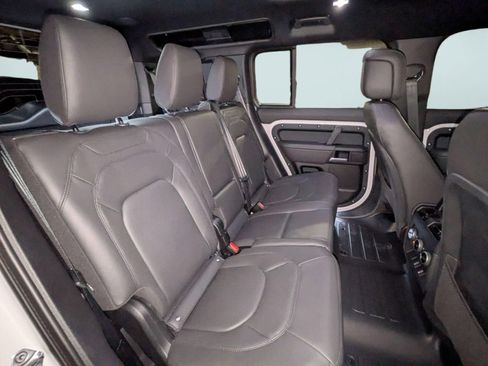 New 2026 Land Rover Defender 110 X-Dynamic SE AWD/4WD image 29