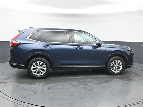 Used 2023 Honda CR-V LX image 6