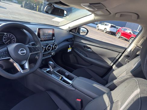 New 2025 Nissan Sentra SV image 24