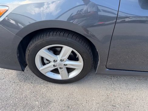 Used 2012 Toyota Camry SE FWD image 9