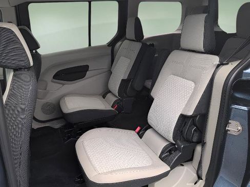 Used 2019 Ford Transit Connect XLT FWD image 17