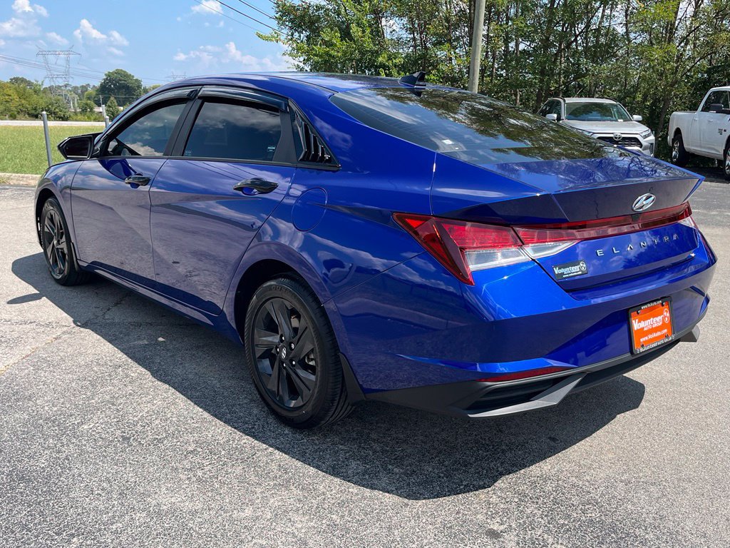 Used 2023 Hyundai Elantra SEL FWD image 6