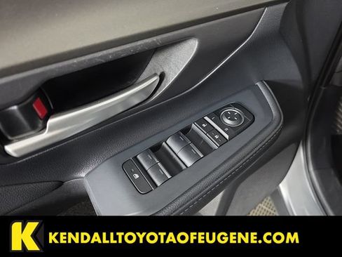 Used 2025 Toyota Grand Highlander AWD image 21