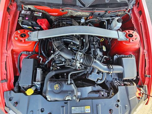 Used 2013 Ford Mustang Convertible RWD image 23