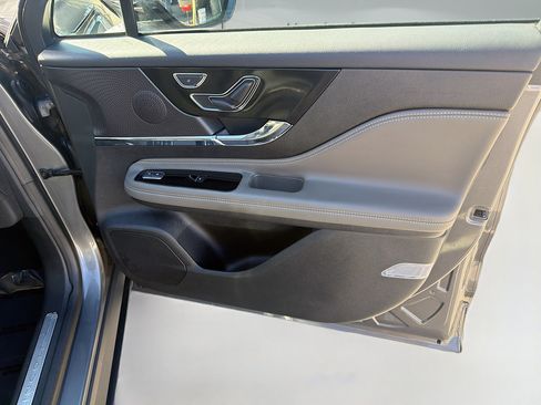 Used 2024 Lincoln Corsair FWD image 34