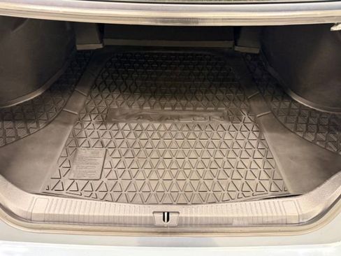 Used 2022 Toyota Avalon XLE w/ Moonroof Package image 30