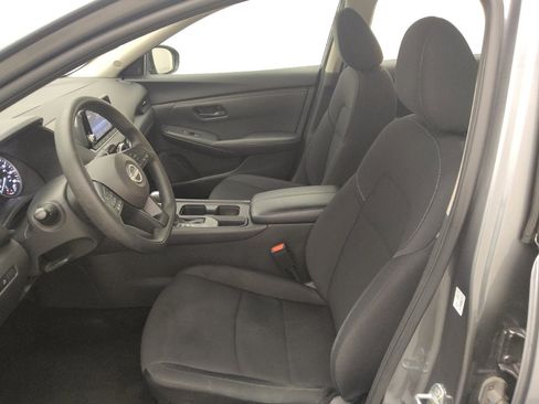 Used 2024 Nissan Sentra S FWD image 17