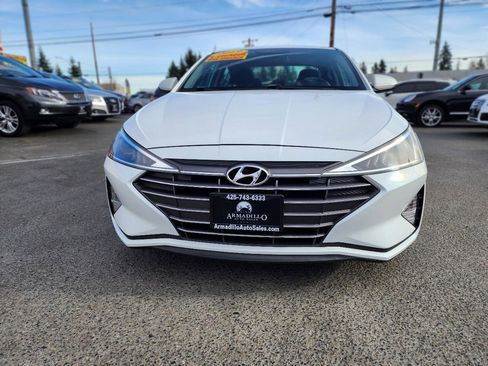 Used 2019 Hyundai Elantra SE w/ Cargo Package image 2