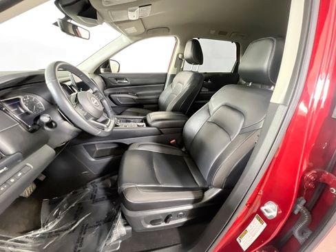 Used 2023 Nissan Pathfinder SL w/ Black Appearance Package AWD/4WD image 21