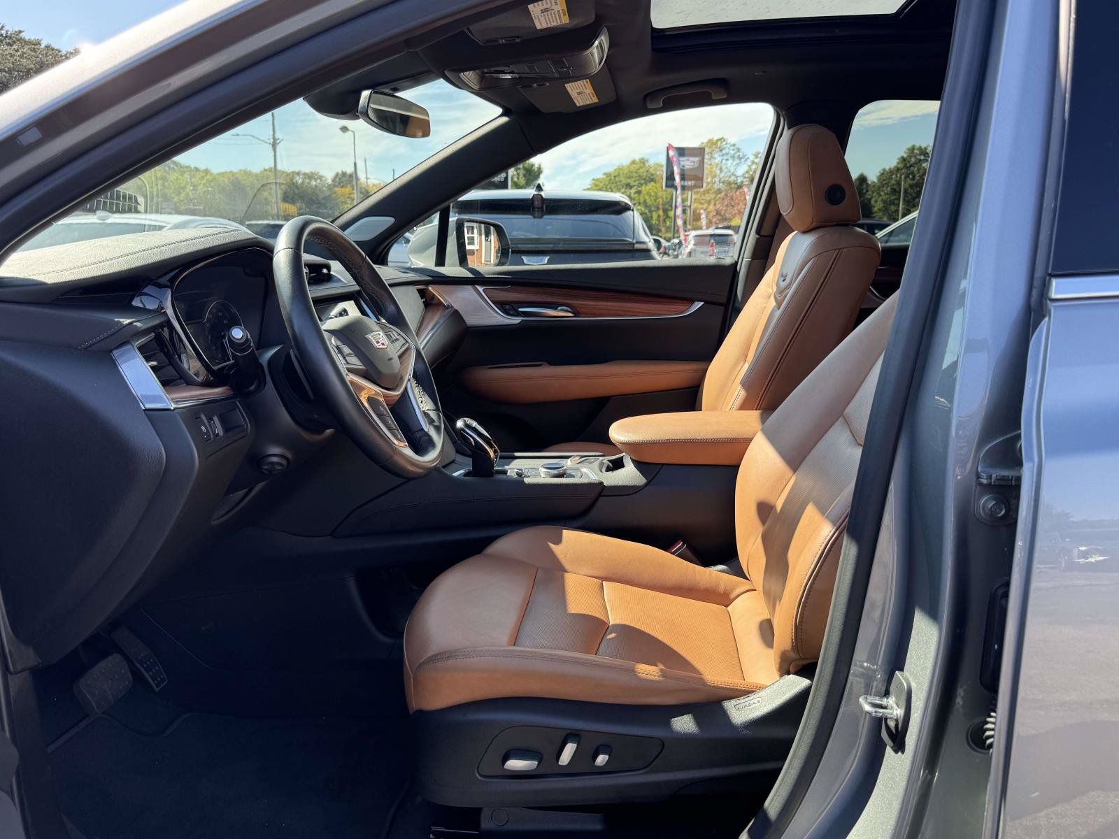 Certified 2024 Cadillac XT5 Premium Luxury w/ LPO, Floor Liner Package AWD/4WD image 14