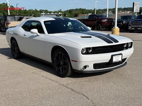 Used 2023 Dodge Challenger SXT w/ Blacktop Package RWD image 9