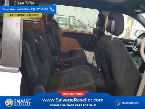 Used 2015 Dodge Grand Caravan SE image 15