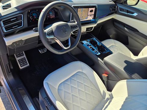 New 2026 Volkswagen Atlas Cross Sport SEL Premium R-Line AWD/4WD image 9