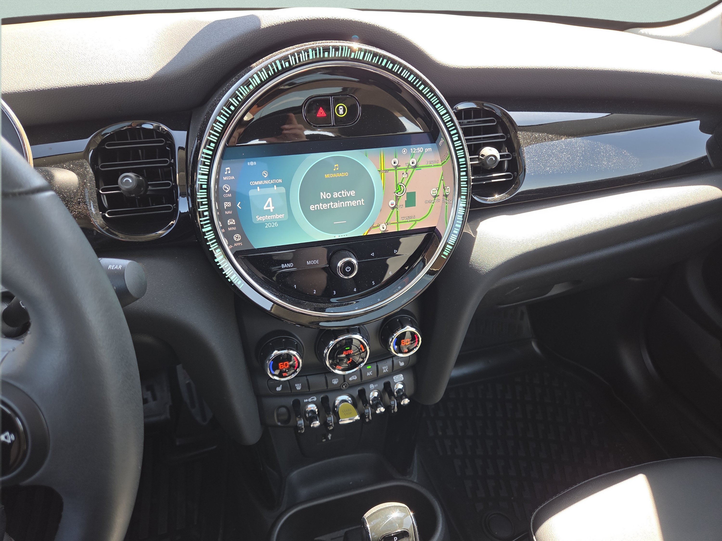 Used 2024 MINI Cooper SE FWD image 31